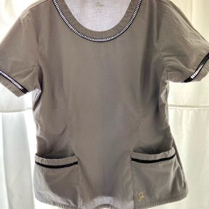 Womens’s scrub top
